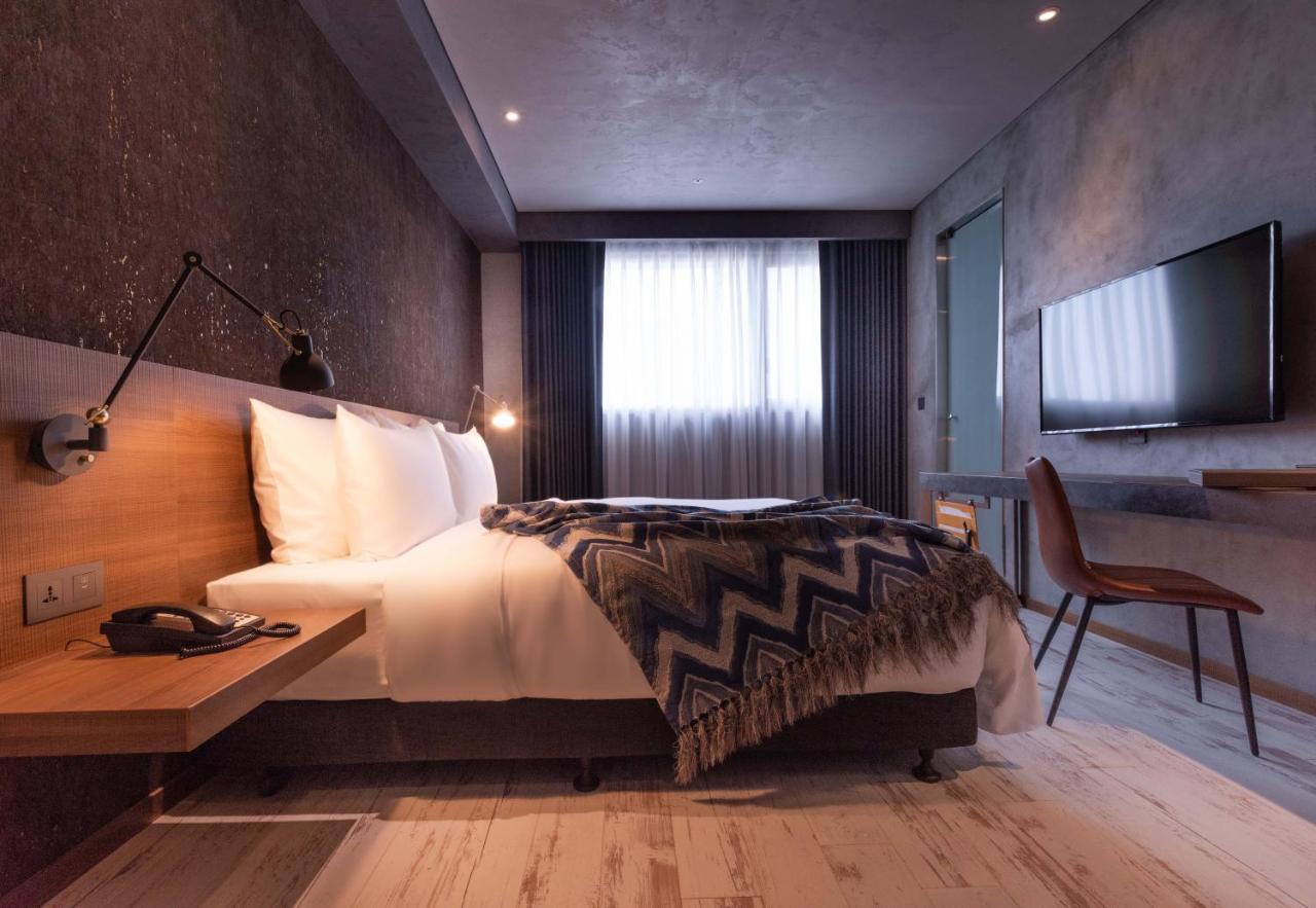 Brio Hotel Каосюн Екстериор снимка