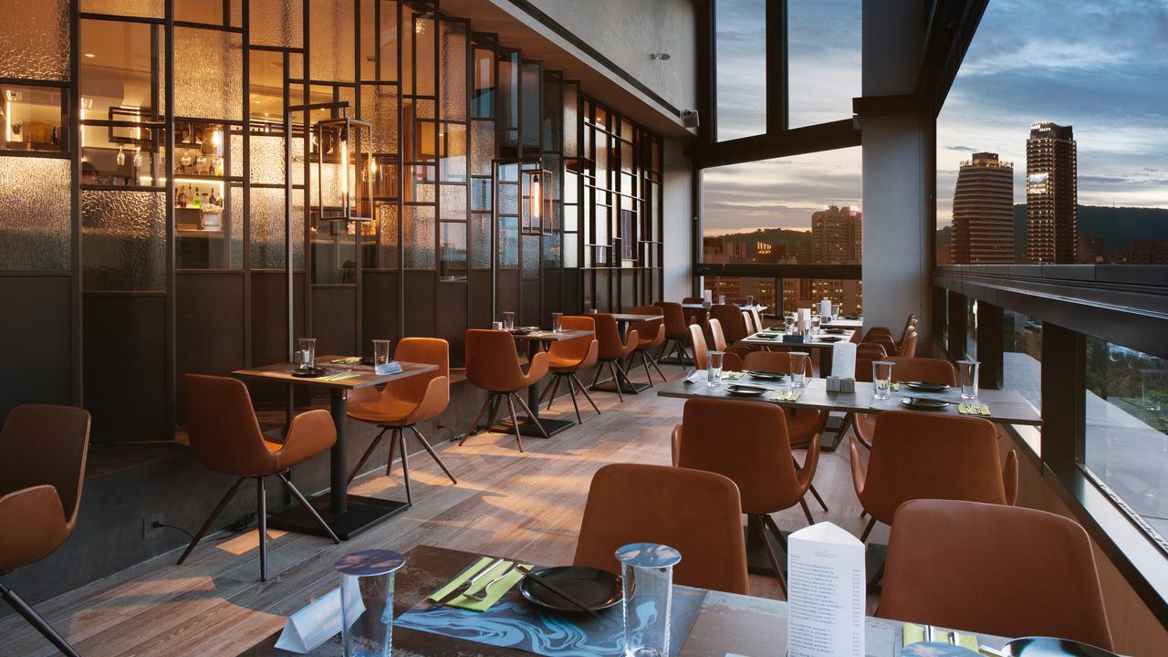 Brio Hotel Каосюн Екстериор снимка