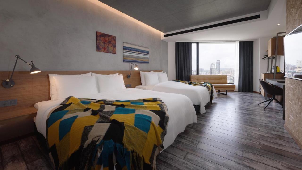 Brio Hotel Каосюн Екстериор снимка