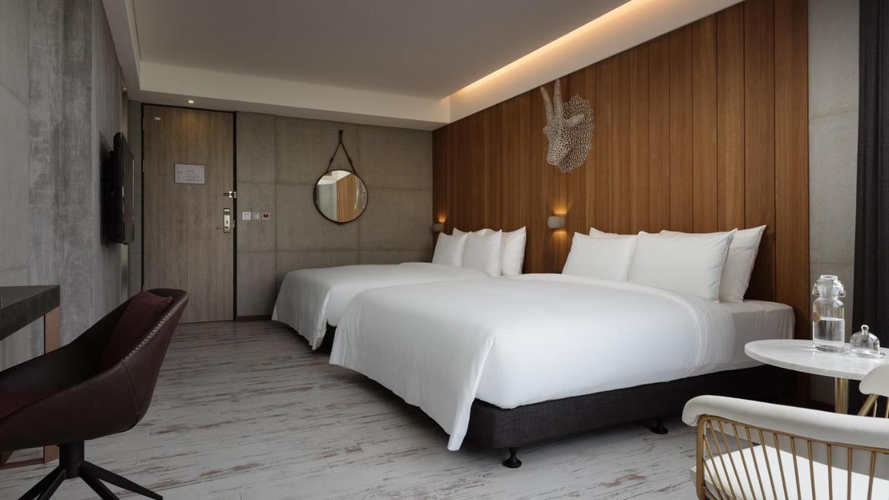 Brio Hotel Каосюн Екстериор снимка