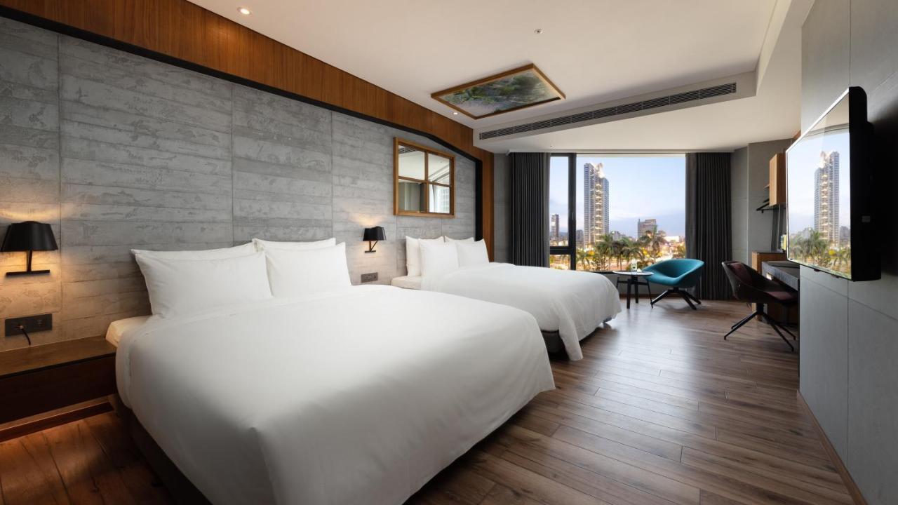 Brio Hotel Каосюн Екстериор снимка