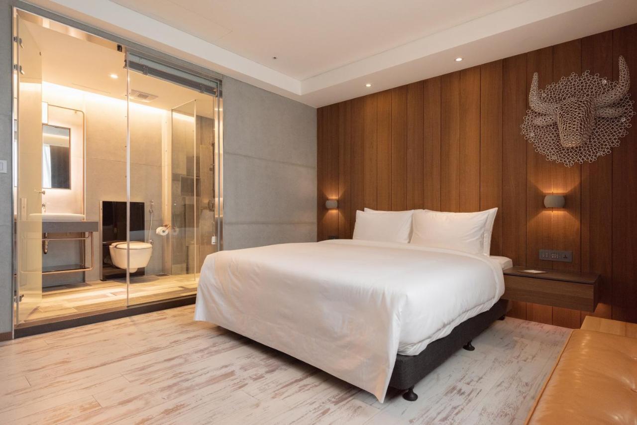 Brio Hotel Каосюн Екстериор снимка