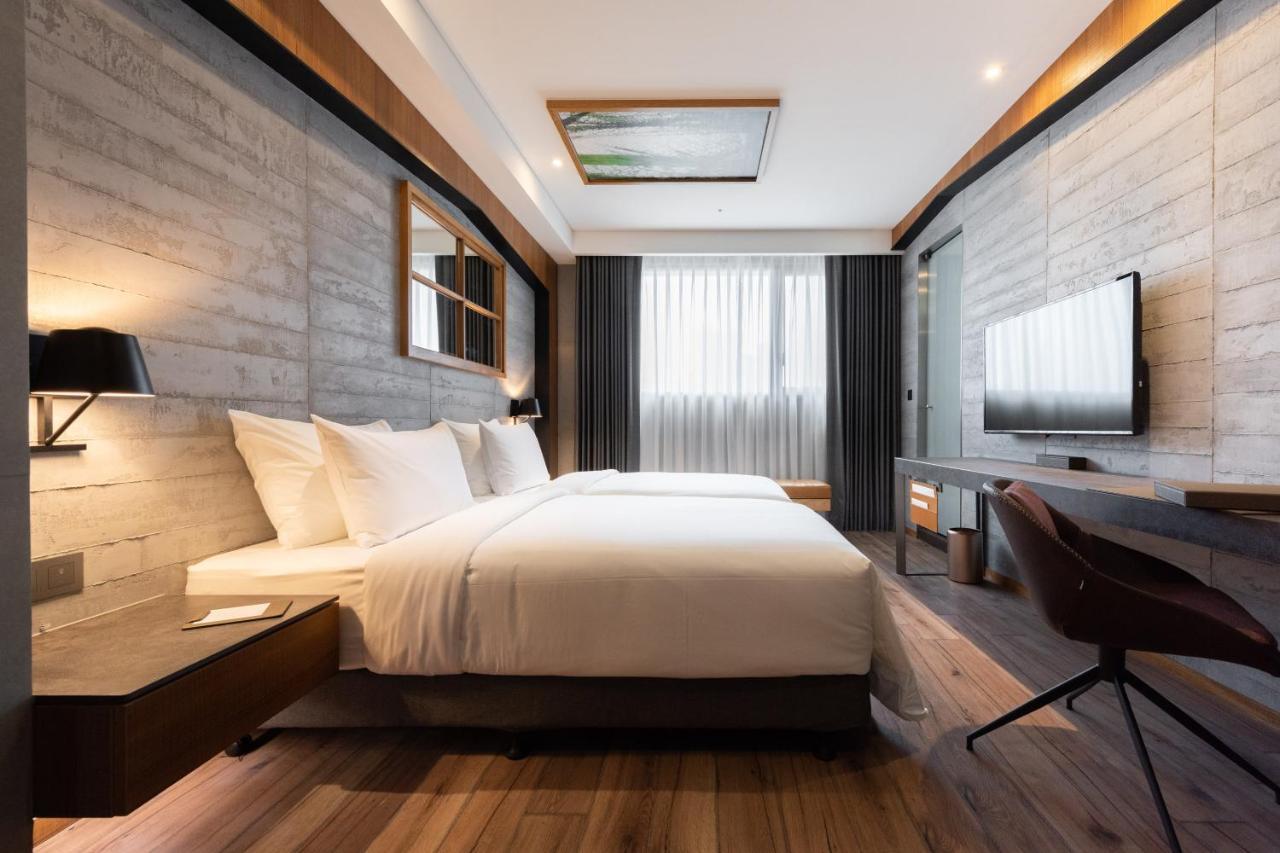 Brio Hotel Каосюн Екстериор снимка