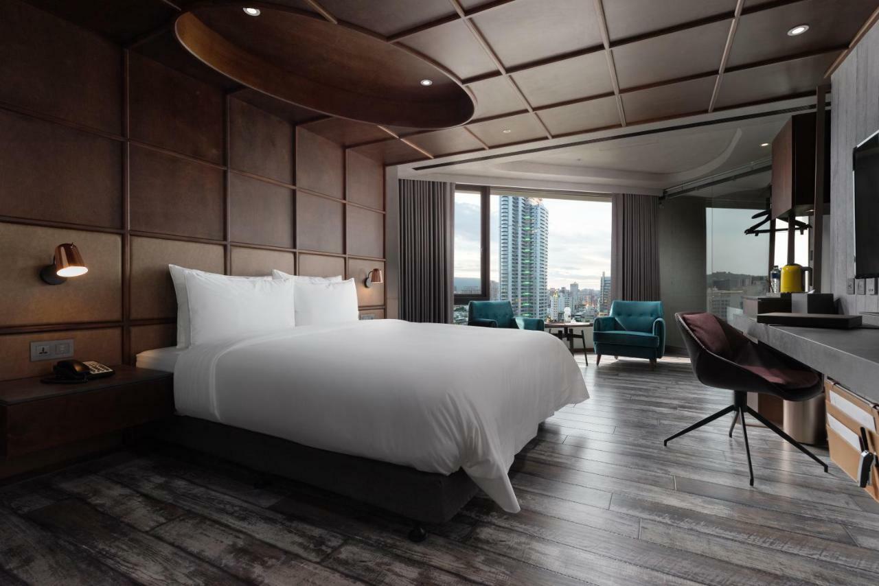 Brio Hotel Каосюн Екстериор снимка